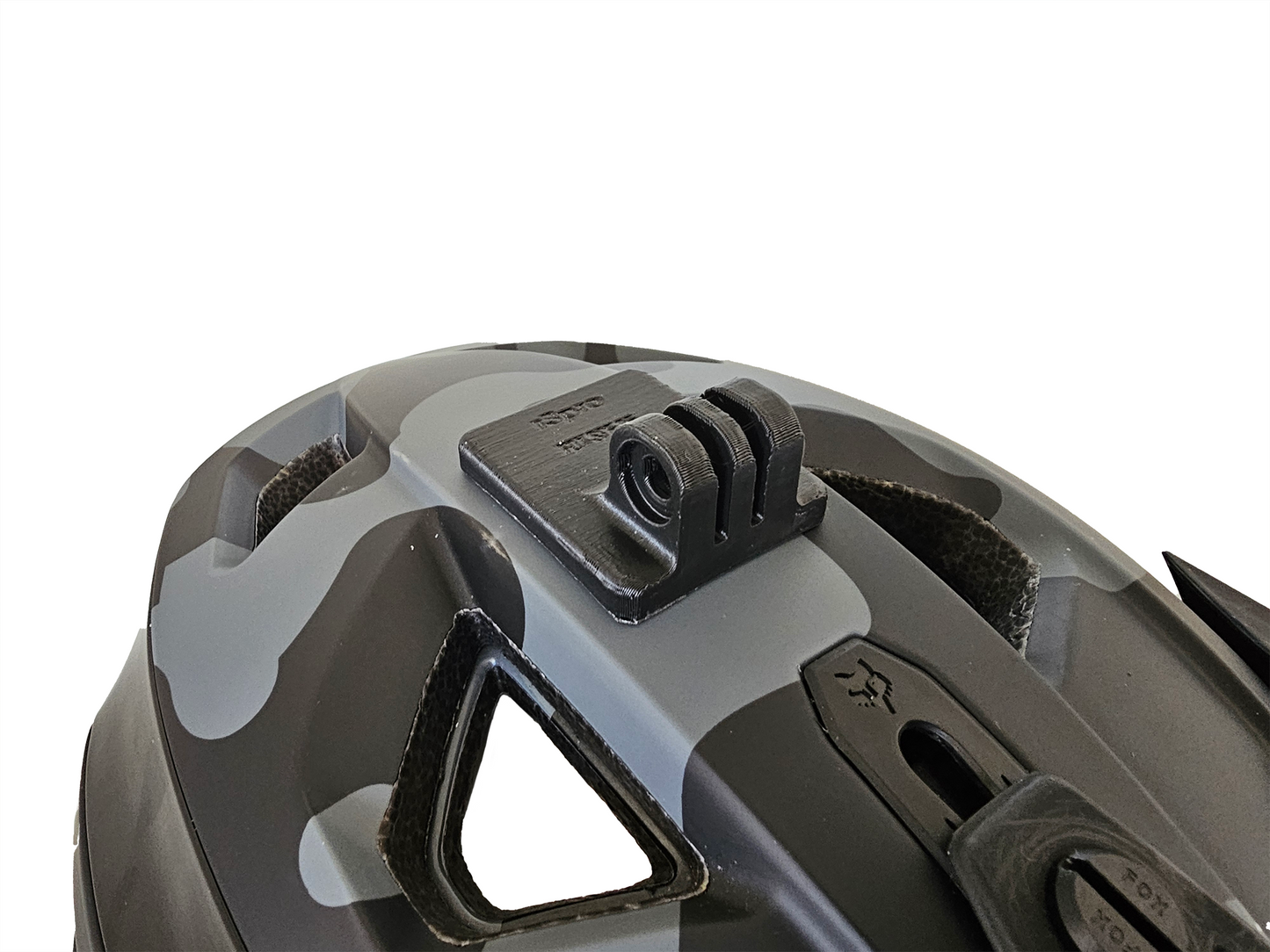 r3pro Top Mount for Fox Speedframe 2025 Helmets, white background, triple prong version, close up