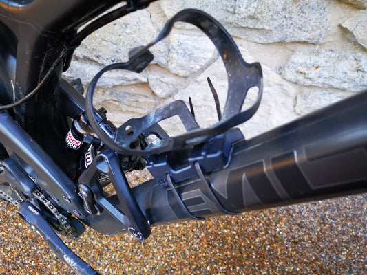 Angled Bottle Cage Mount for EVIL Bikes - r3pro