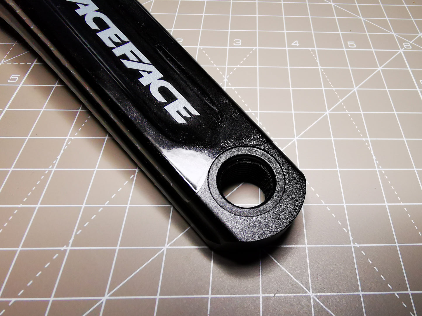 Protective Skin for Raceface Aeffect 165 Cranks - r3pro-165-3m-aeffect