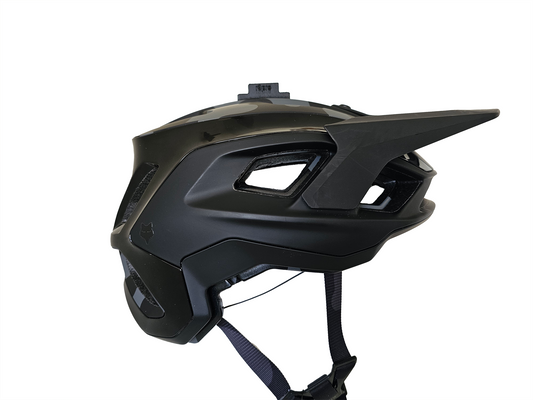 r3pro Top Mount for Fox Speedframe 2025 Helmets, white background, quick release version
