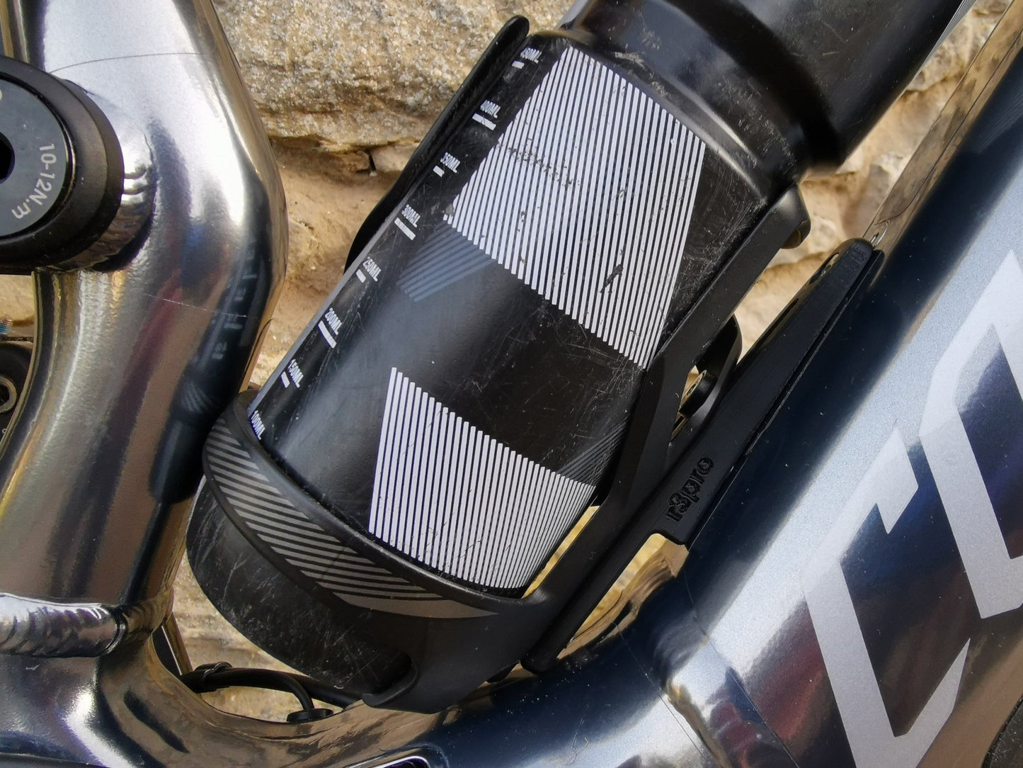 Bottle Cage Mount for Commencal Meta Power SX Bikes - r3pro