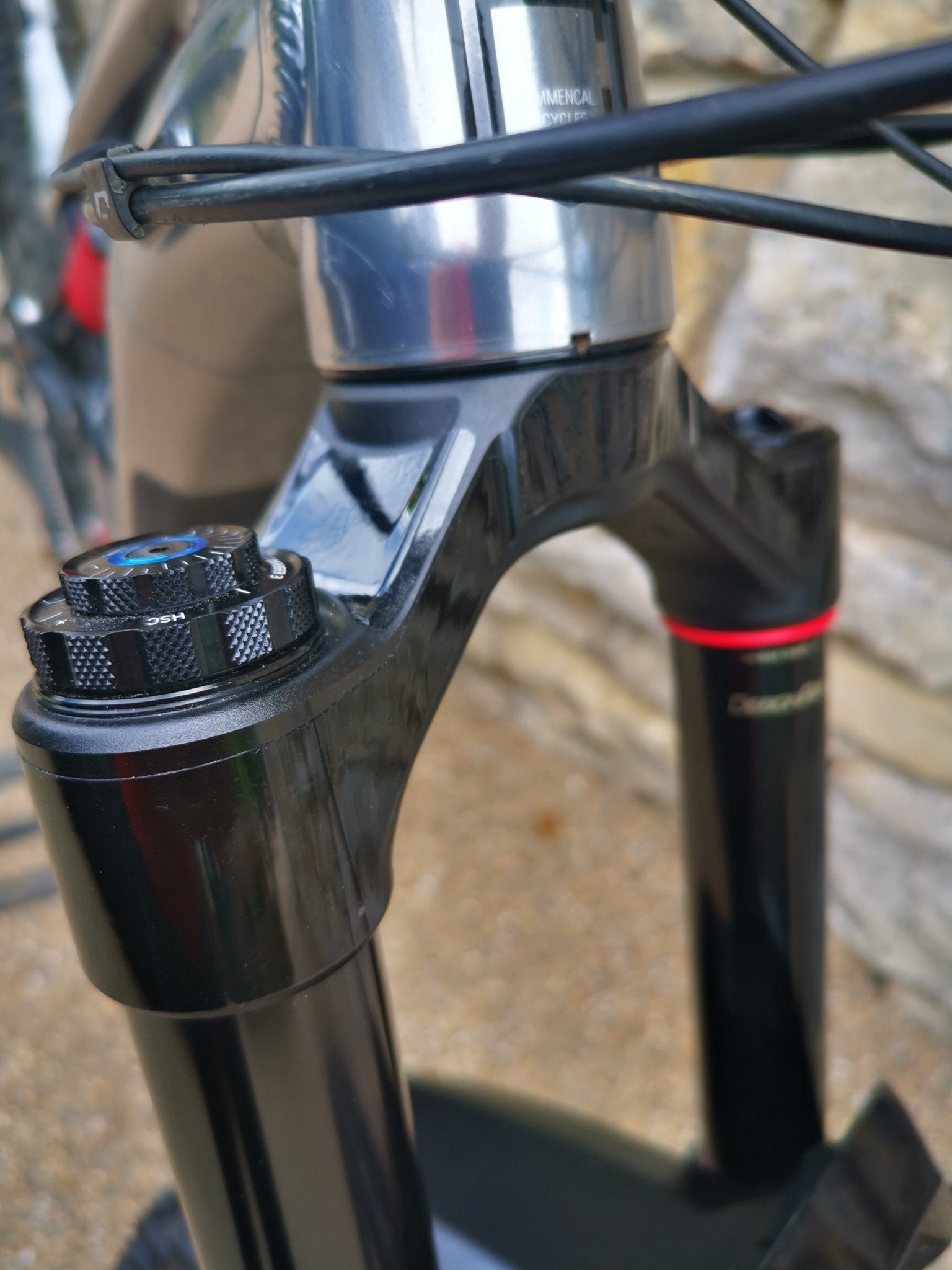 Fork protective wrap for Rockshox Zeb Ultimate 29 Charger 3 - r3pro-29-boost-buttercups